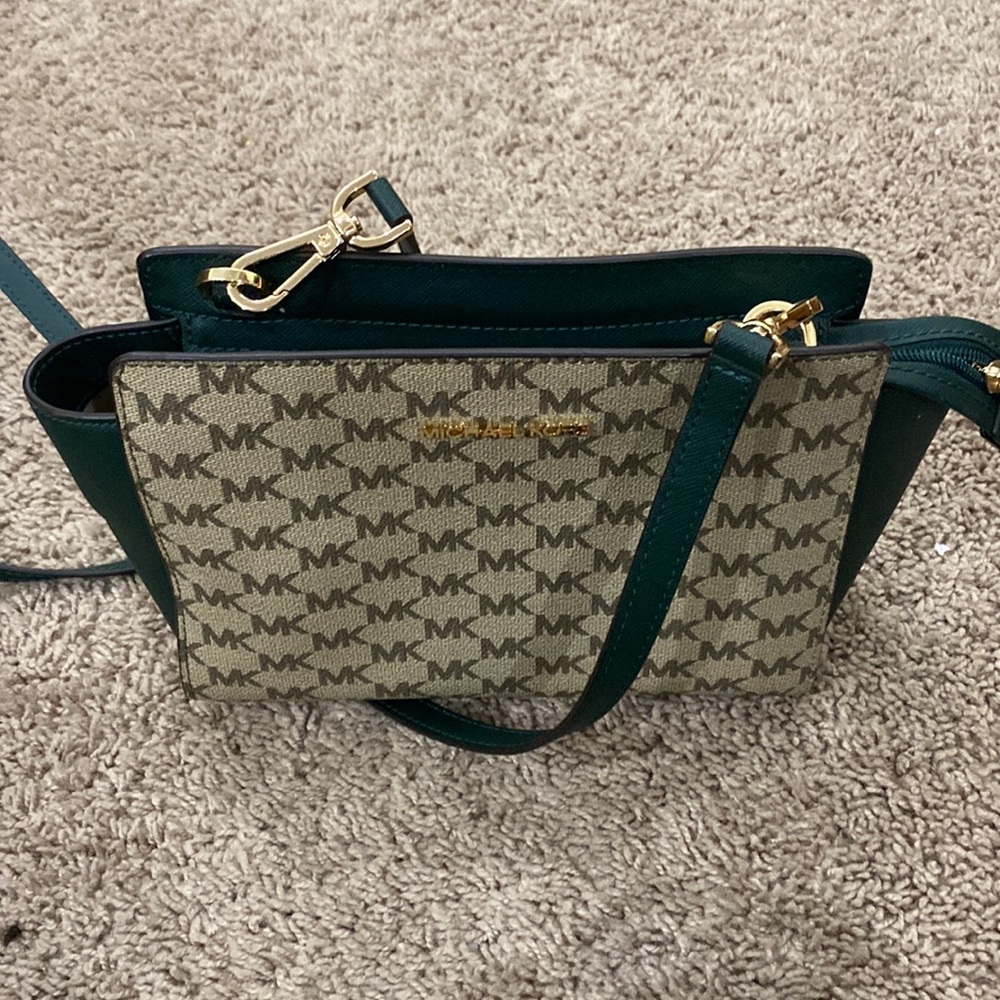Micheal Kors Crossbody Bag